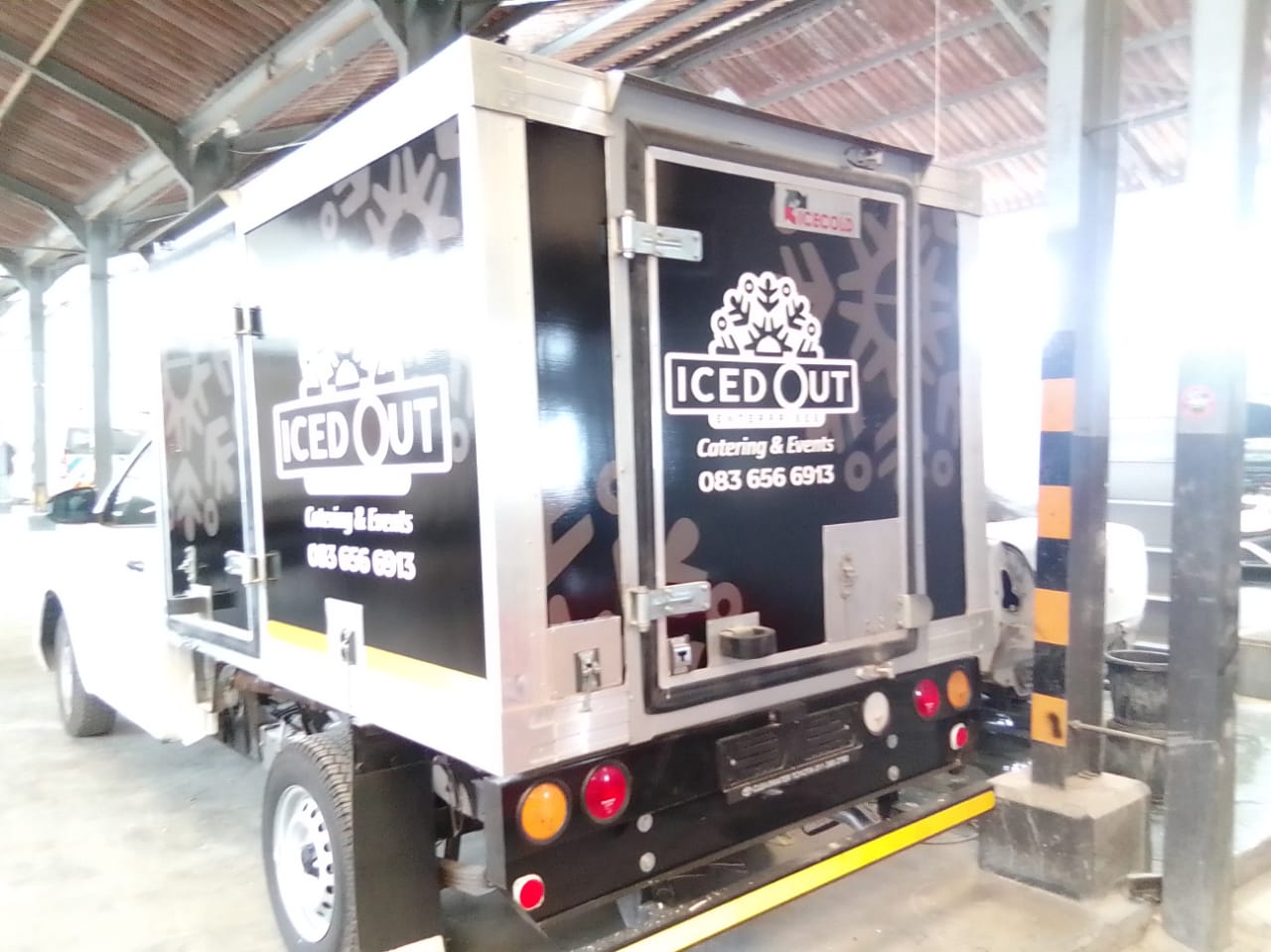 Vehicle decals and wraps, and contravision - Image 7